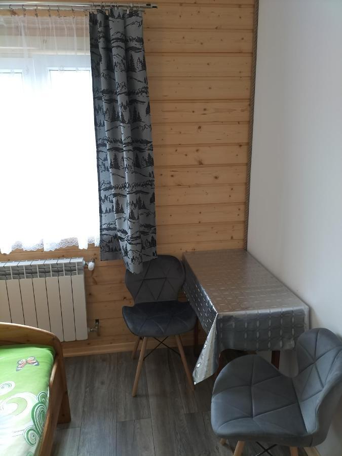 Dom - Nad Potokiem Pensionat Lutowiska Exteriör bild